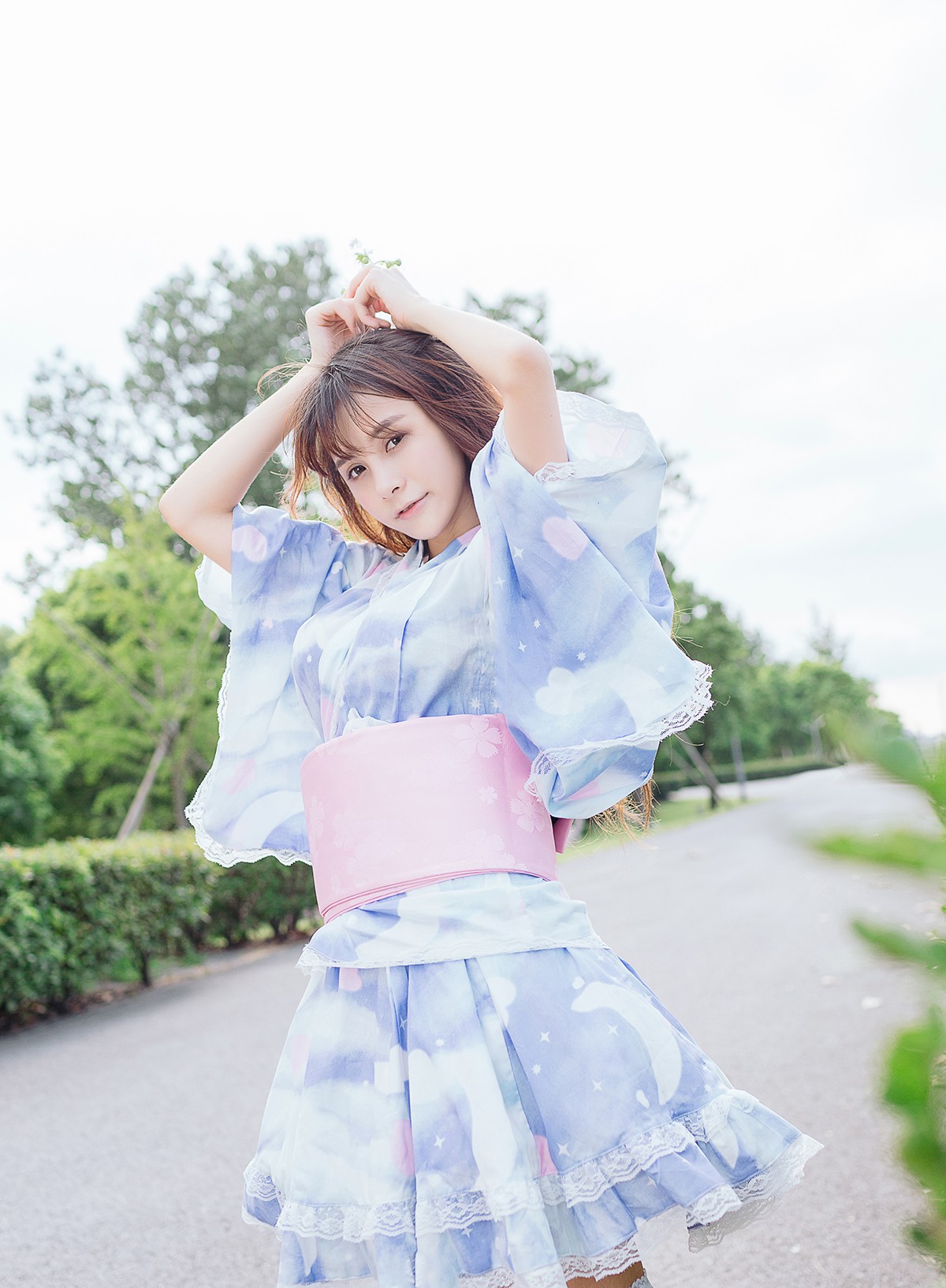 夏美酱最新写真，日常小确幸与友情的温暖时光记录